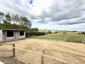 Stable & Paddock- click for photo gallery